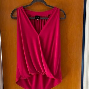 Chic Sleeveless Blouse in Vibrant Red